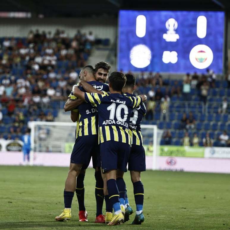Fenerbahçe avança na Europa League (Divulgação/Fenerbahçe)