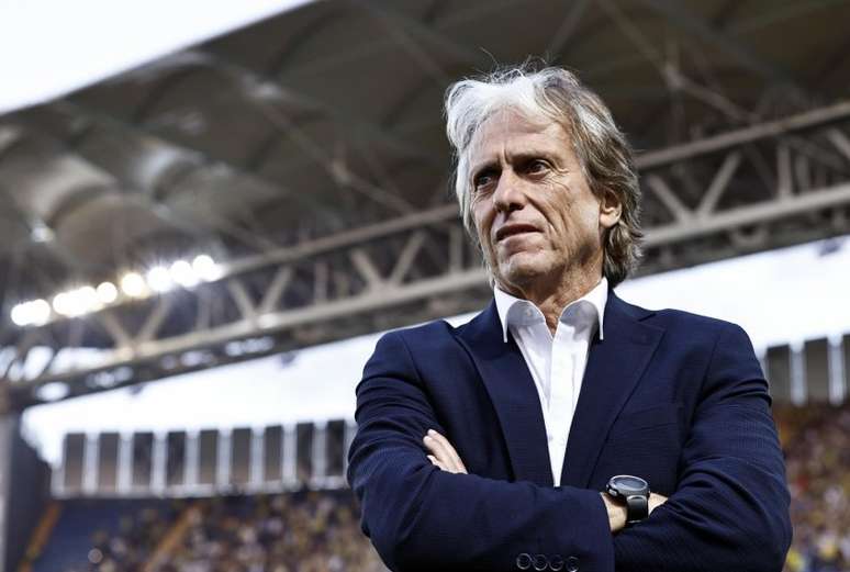 Jorge Jesus tem um início ruim com o Fenerbahçe (Foto: Divulgação / Fenerbahçe)