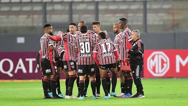 São Paulo decide vaga na decisão da Sul-Americana com o Atlético-GO