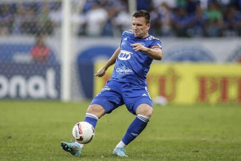 Jogador é titular absoluto no esquema de Paulo Pezzolano - (Foto: Staff Images)