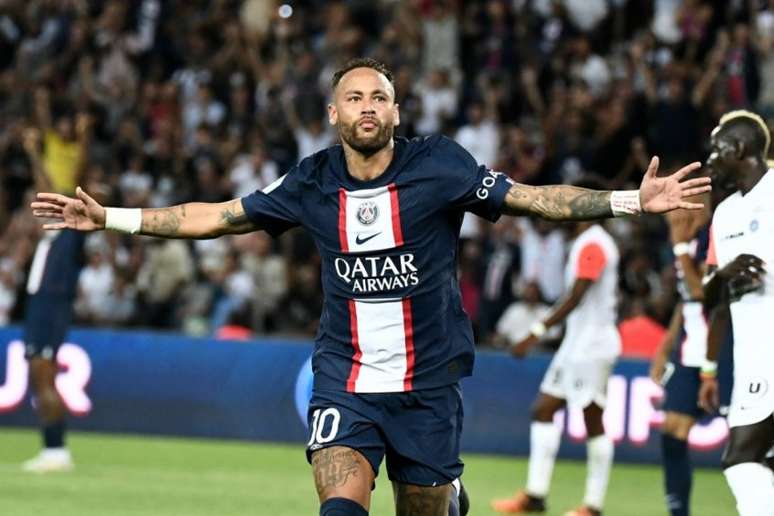 Neymar brilhou na vitória do PSG neste sábado (Foto: STEPHANE DE SAKUTIN / AFP)