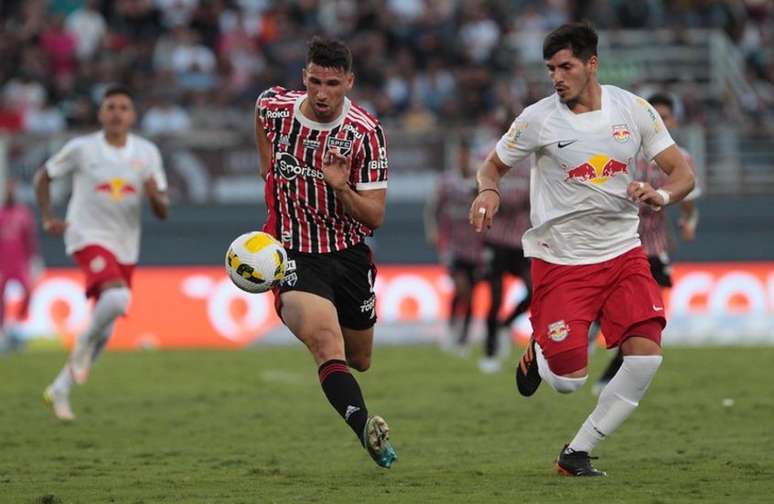 O Tricolor e o Massa Bruta se enfrentam pelo Campeonato Brasileiro (Foto: Rubens Chiri/saopaulofc.net)