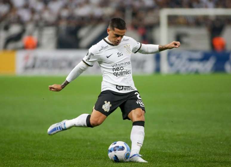 Fagner entrou no segundo tempo do clássico contra o Corinthians (Foto: Rodrigo Coca / Agência Corinthians)