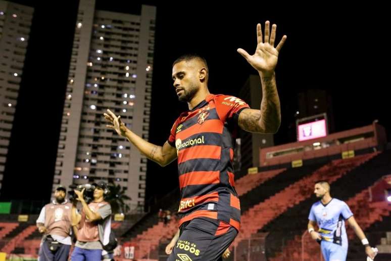 Atacante em ação pelo Leão da Ilha (Anderson Stevens/Sport Club do Recife)