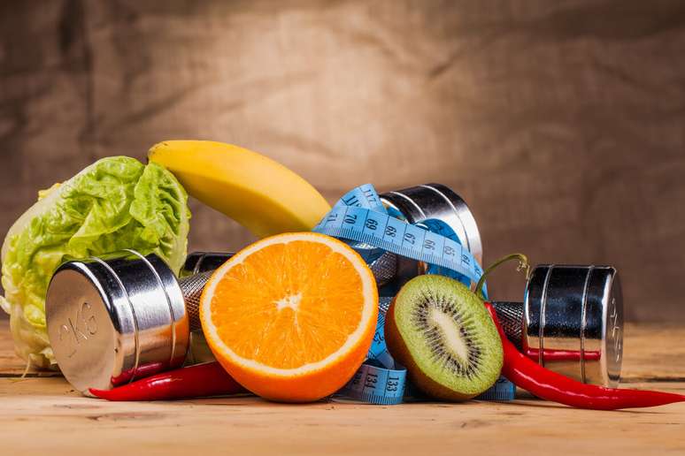 Hábitos e alimentos que ajudam a emagrecer de forma saudável ( Imagem: Shutterstock)