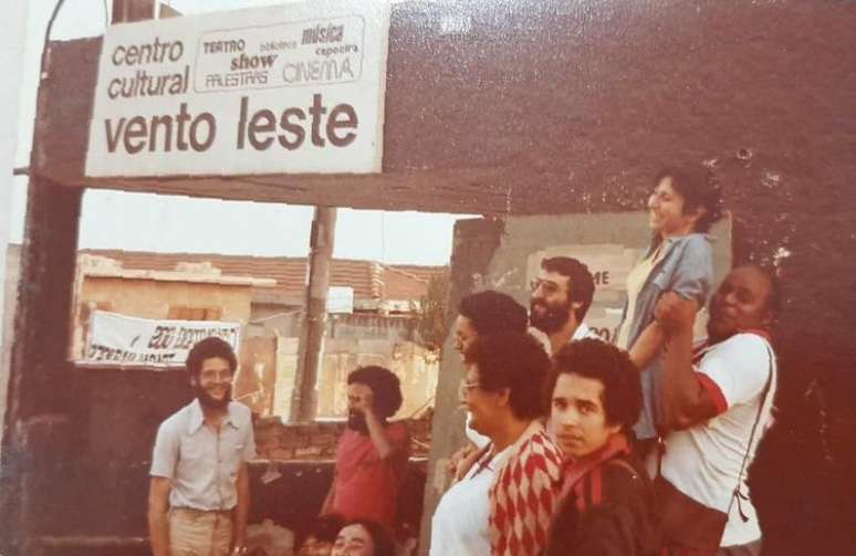 Inauguração do Centro Cultural Vento Leste nos anos 1980