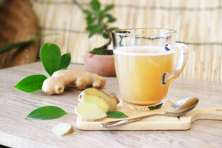 Chá de gengibre (Imagem: Shutterstock)