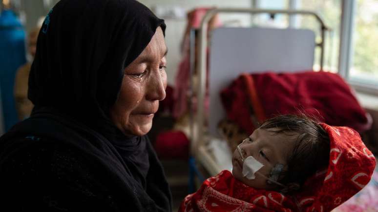 Milhões de crianças afegãs sofrem de desnutrição