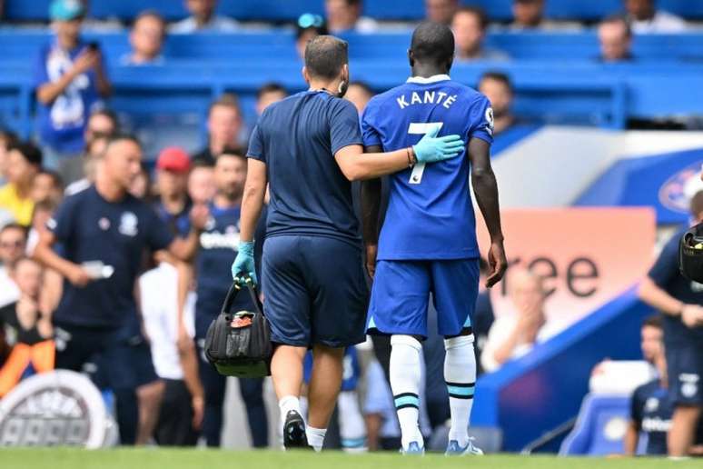 Kanté deixou confronto contra o Chelsea contundido (GLYN KIRK / AFP)