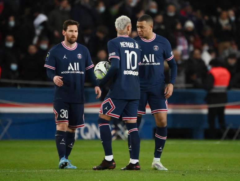 Neymar, Mbappé e Messi disputam o protagonismo no PSG (Foto: FRANCK FIFE / AFP)
