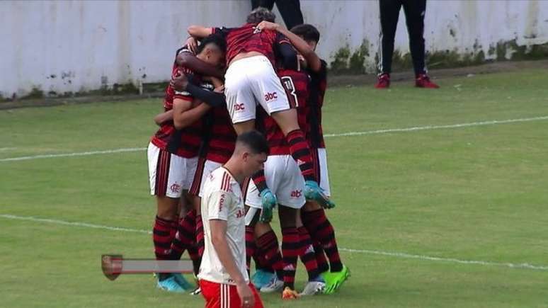 Flamengo avança às semifinais do Brasileiro sub-20(Foto: Reprodução/Sportv)