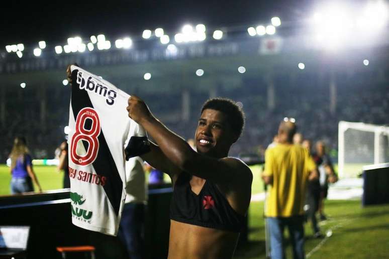 Andrey vive temporada de destaque, mesmo ainda com 18 anos (Foto: Daniel RAMALHO/CRVG)