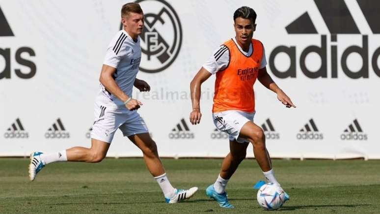 Reinier está treinando no Real Madrid enquanto aguarda definição do futuro (Foto: Divulgação / Real Madrid)
