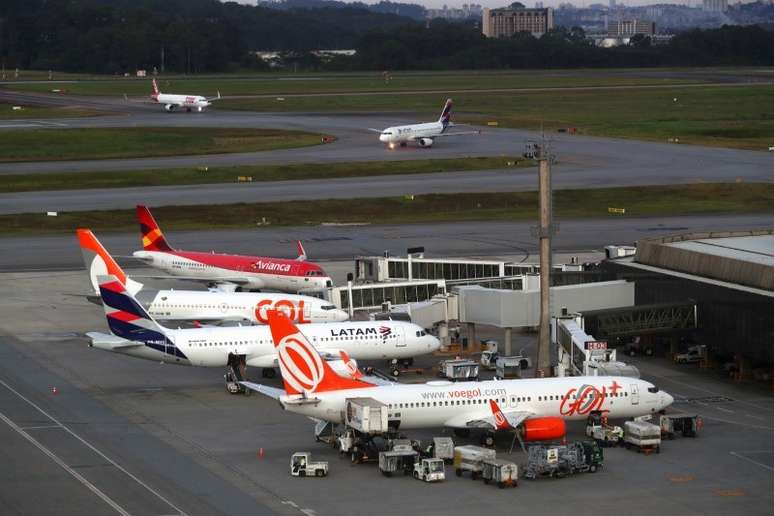 Aviões no aeroporto internacional de Guarulhos (SP)
16/04/2019
REUTERS/Amanda Perobelli