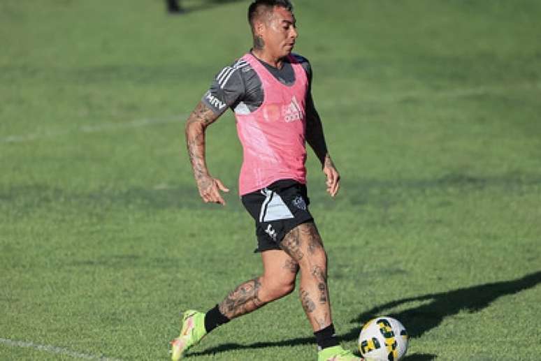 Vargas não viajou com elenco para partida contra o Coritiba - (Foto: Pedro Souza/Atlético-MG)
