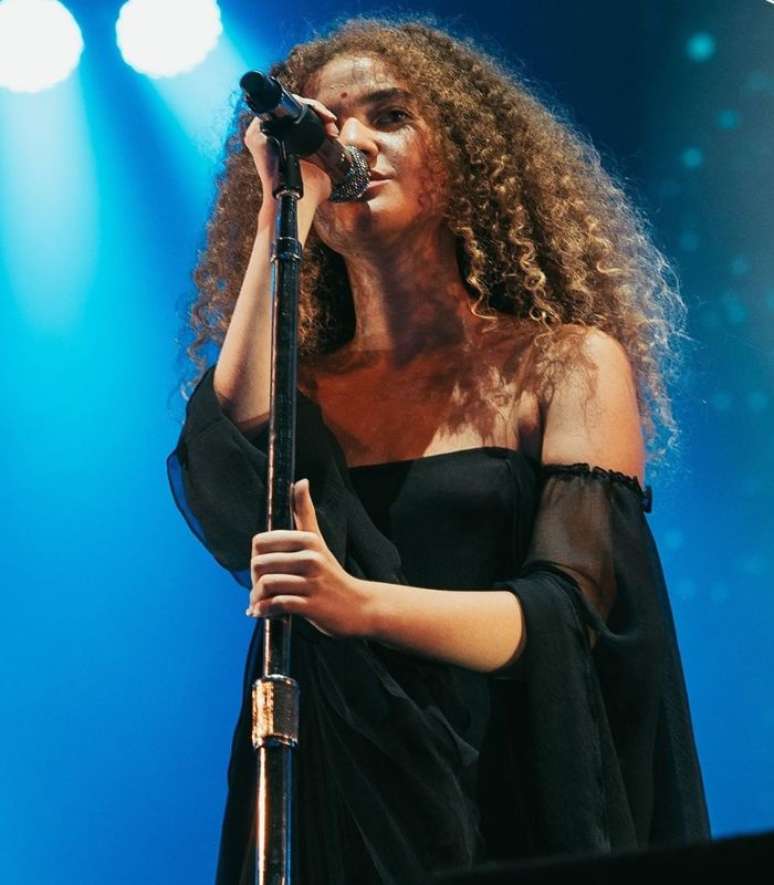 Enquanto isso, Vit&oacute;ria apostou em um visual all black 