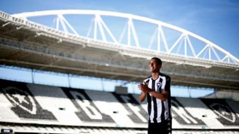 Victor Sá (Foto: Vitor Silva / Botafogo)