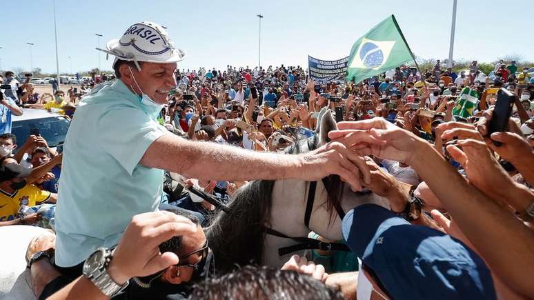 Pesquisa do Datafolha mostra oscilação positiva das intenções de voto de Jair Bolsonaro em relação ao levantamento anterior