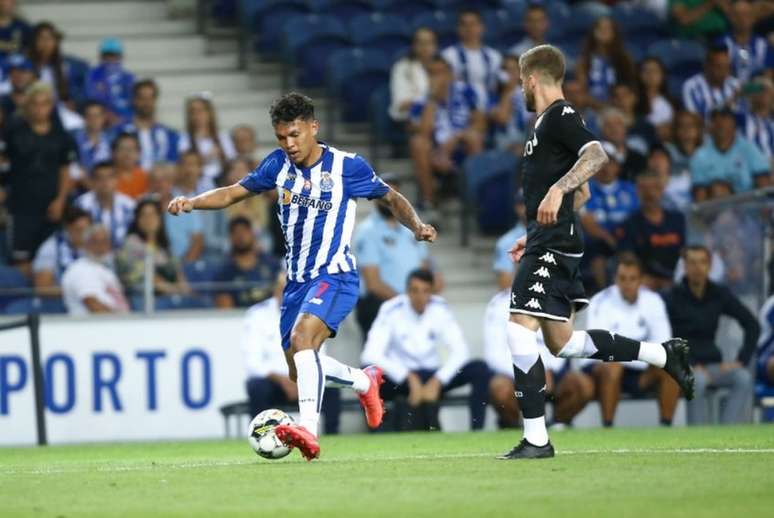 Gabriel Veron chegou ao Porto nesta janela de transferências (Foto: Divulgação / Porto)