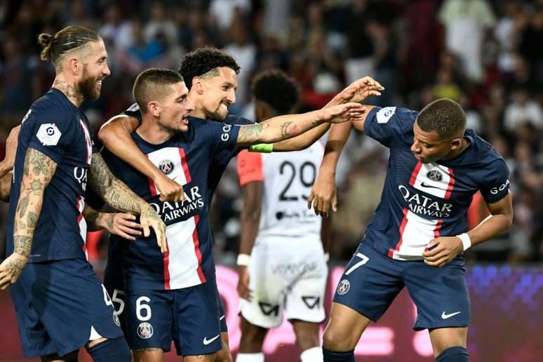 Mbappé se irritou com brincadeira de companheiros jogo entre PSG e Montpellier (Foto: STEPHANE DE SAKUTIN / AFP)