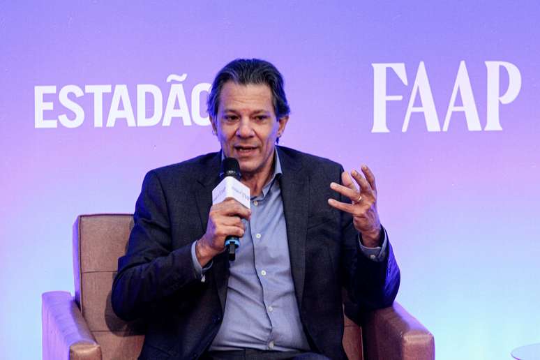 O candidato ao governo do estado de São Paulo, Fernando Haddad (PT), participa da sabatina promovida pelo Estadão em parceria com a Fundação Armando Alvares Penteado (FAAP)