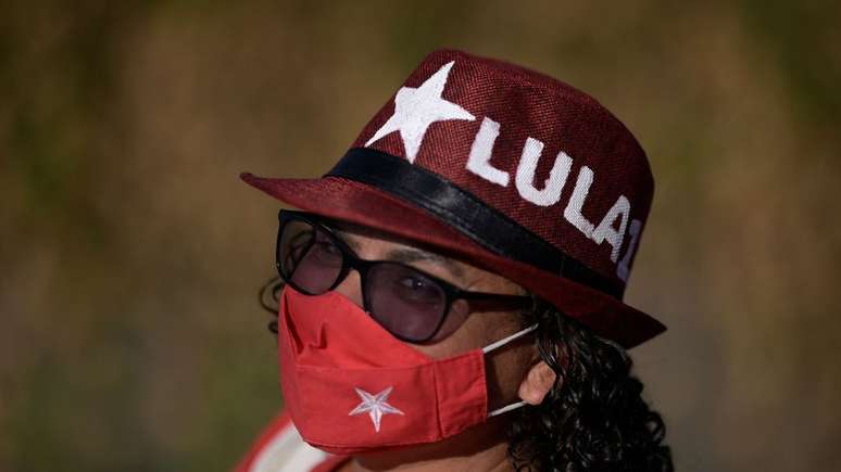 De acordo com o estudo, 24% das pessoas entrevistadas afirmam ser petistas