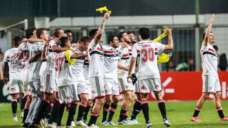 São Paulo deixa Copa Sul-Americana com premiação milionária após