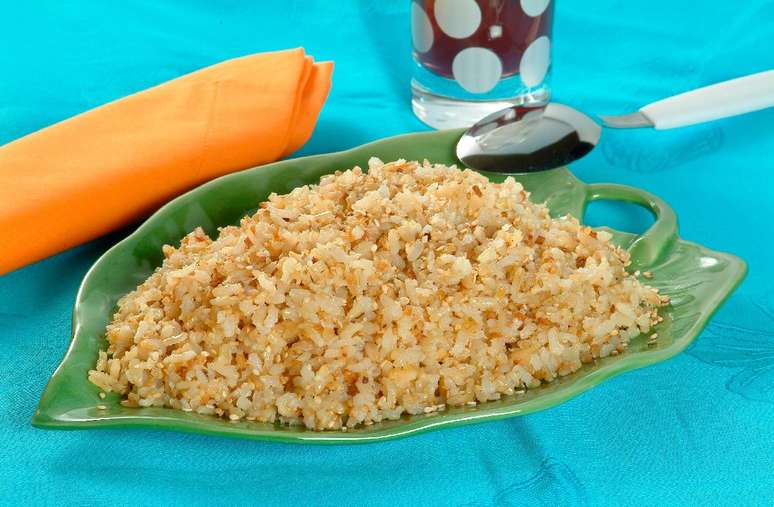 Arroz integral com gergelim | Foto: Guia da Cozinha