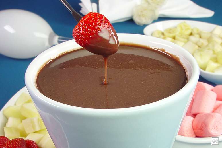 Fondue de brigadeiro | Foto: Guia da Cozinha