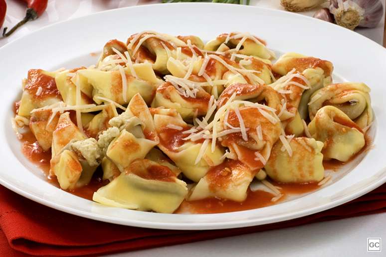 Tortelli recheado com camarão ao leite de coco | Foto: Guia da Cozinha