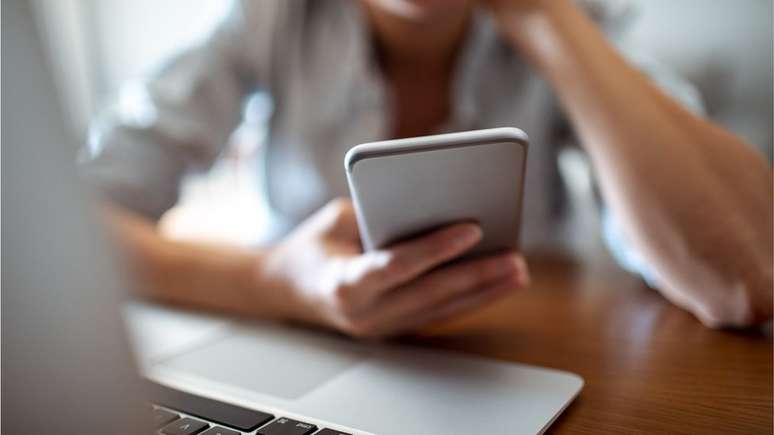 Mulheres enfrentam chantagens depois que seus detalhes e fotos &iacute;ntimas s&atilde;o compartilhados na internet