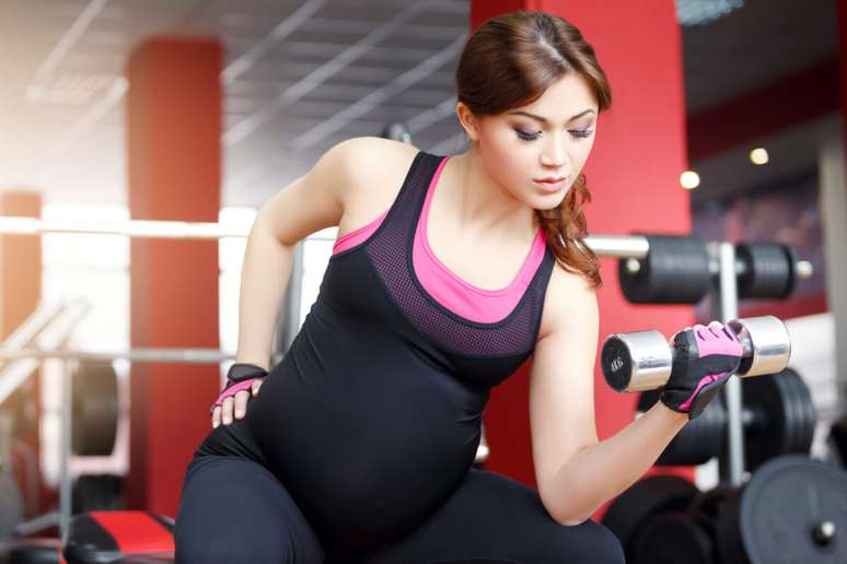 Gr&aacute;vidas devem respeitar os limites ao praticar muscula&ccedil;&atilde;o 
