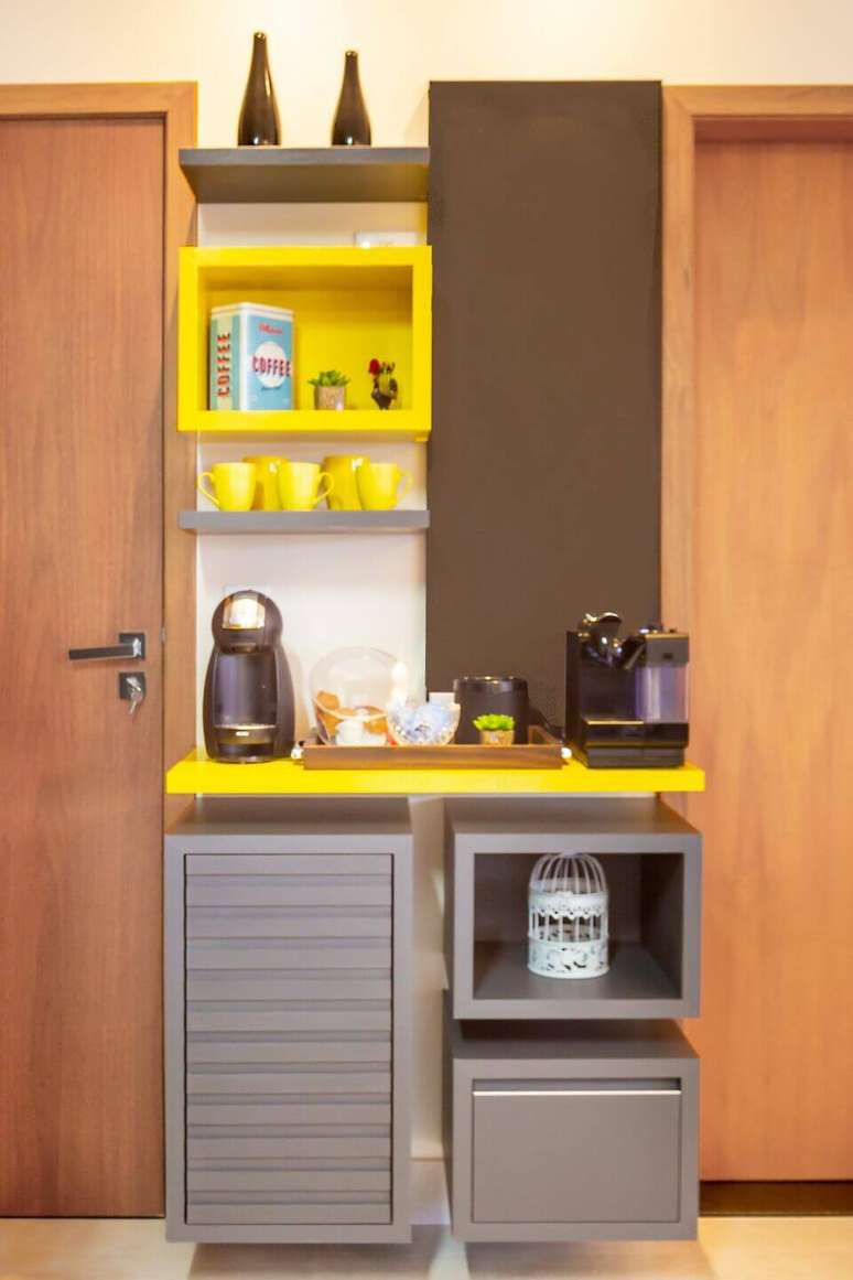 2. &Eacute; comum encontrar a cor amarela em diferentes decora&ccedil;&otilde;es. Projeto de Andrea Petini