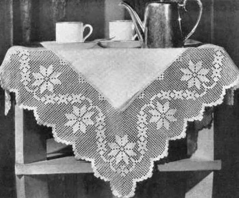 17. Bico de toalha de mesa de croch&ecirc; com pontos delicados. Fonte: AliExpress