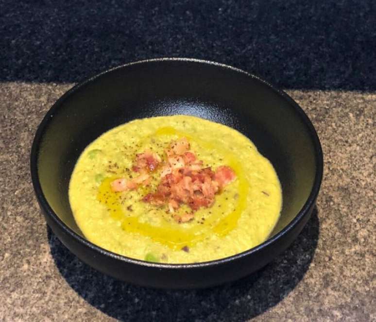 Sopa de ervilha com pancetta (Reprodução / Guia da Cozinha)