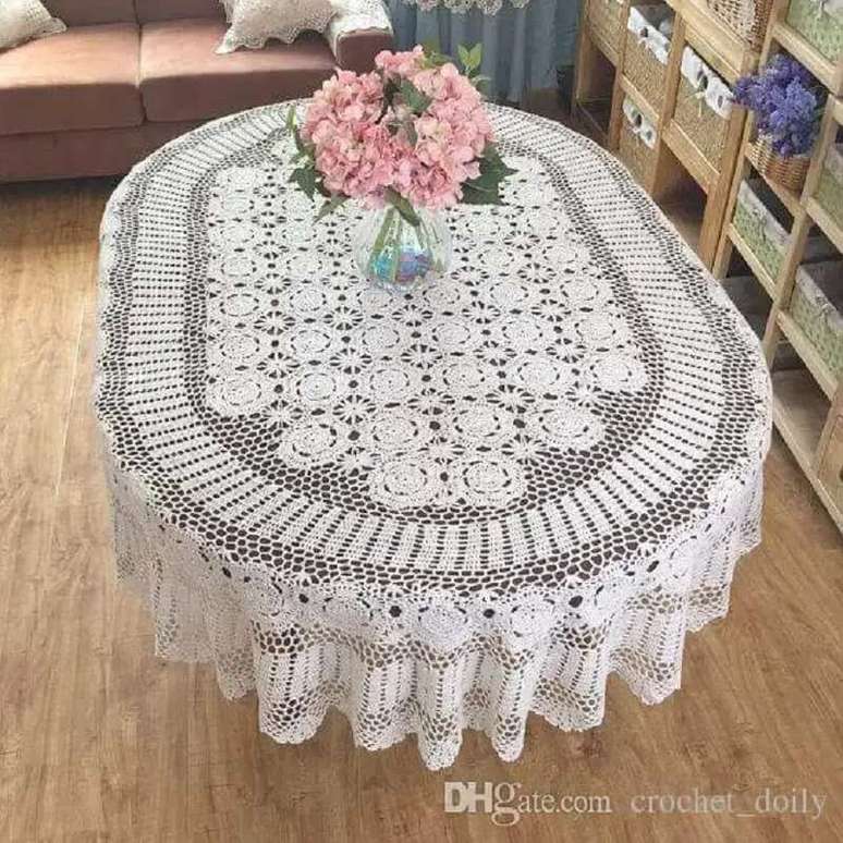 40. Toalha de mesa de croch&ecirc; oval. Fonte: DHgate.com