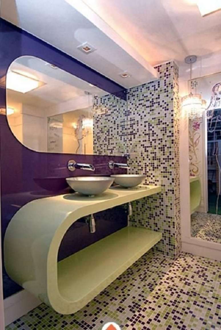 7. Cores que combinam com roxo e verde &ndash; Foto Livia Gobetti