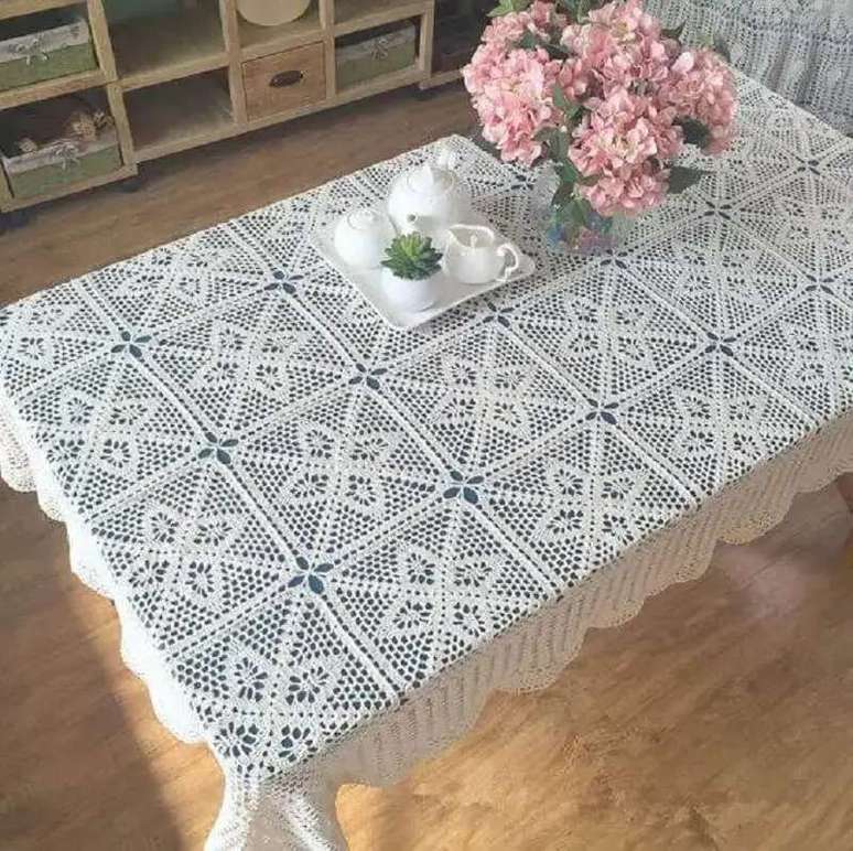 42. Toalha de mesa de croch&ecirc; retangular. Fonte: AliExpress