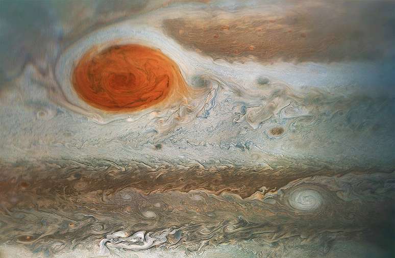 Grande Mancha Vermelha vista pela sonda Juno via JunoCam, em abril de 2018