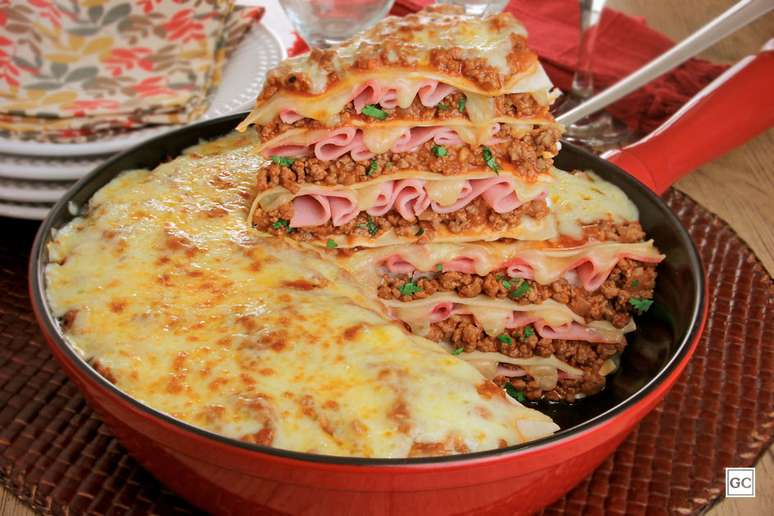 Lasanha de frigideira ao molho bolonhesa | Foto: Guia da Cozinha