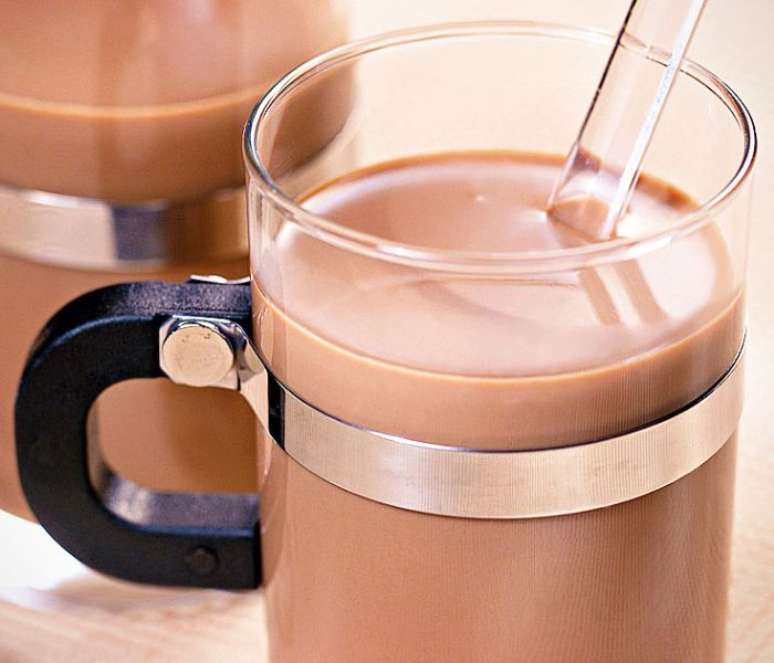 Chocolate quente simples (Reprodução / Guia da Cozinha)