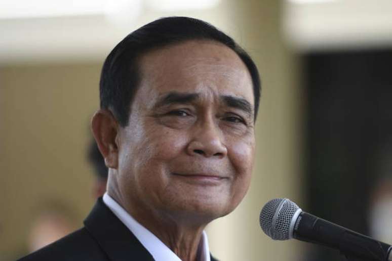 Oposição questiona permanência de Prayuth no poder desde 2014