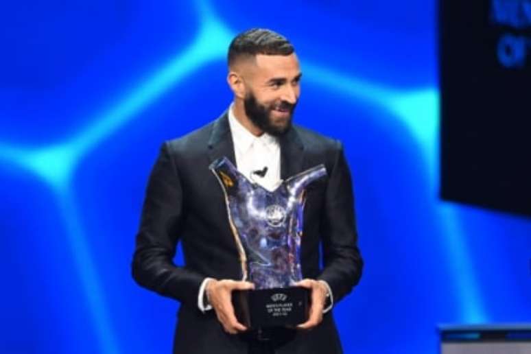 Benzema é eleito melhor jogador da Europa na temporada 2021/2022 (Foto: OZAN KOSE / AFP)