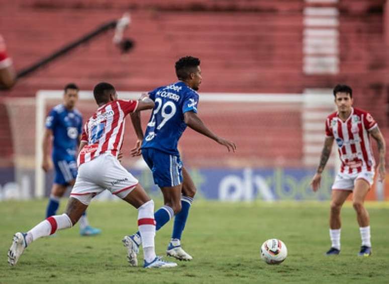 No primeiro turno, nos Aflitos, em Recife, vitória do Cruzeiro, por 1 a 0, com gol de Willian Oliveira - (Foto: Staff Images)