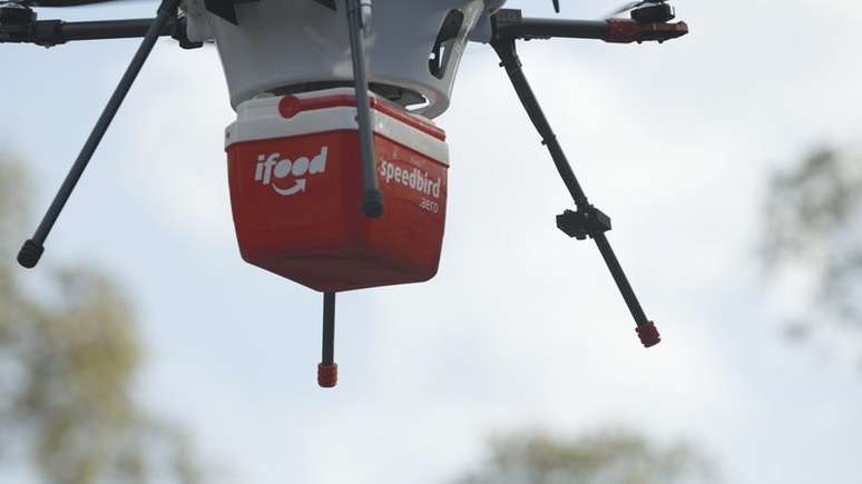 Drone operado pelo iFood para entrega de refeições
Divulgação/REUTERS.