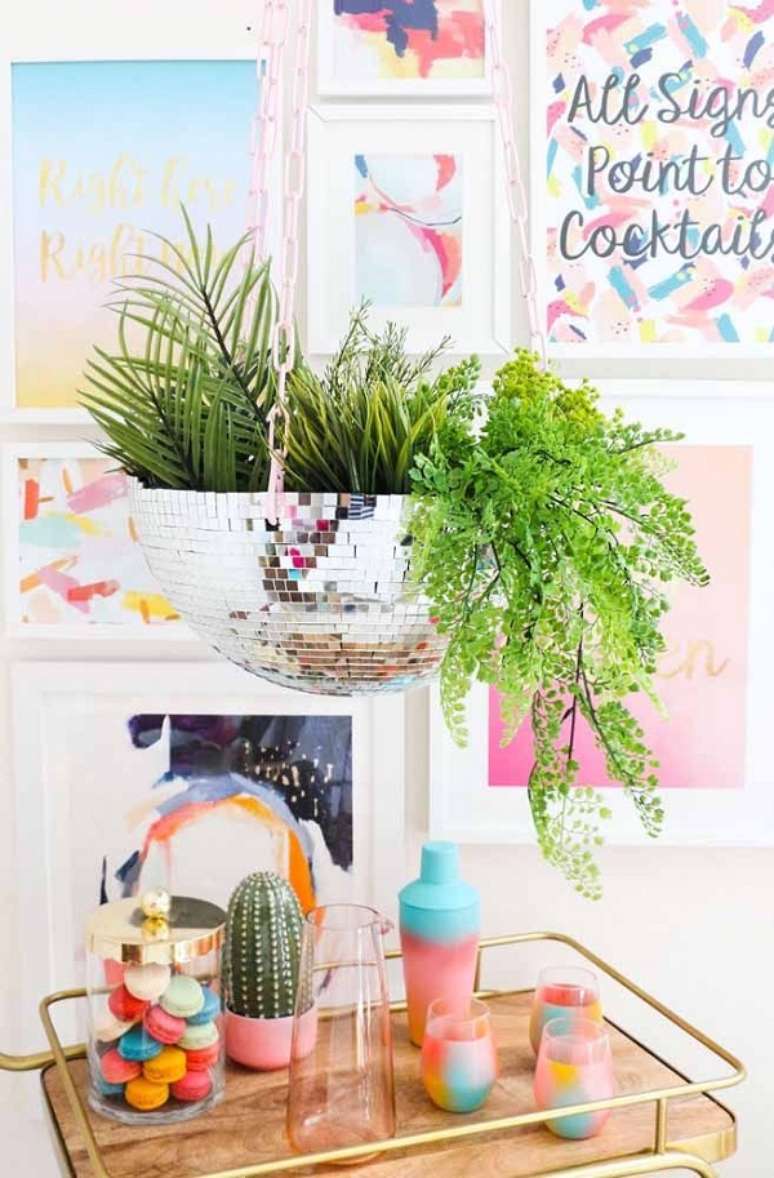 5. Cachepot para plantas com detalhes em vidros espelhados – Foto Decor Facil