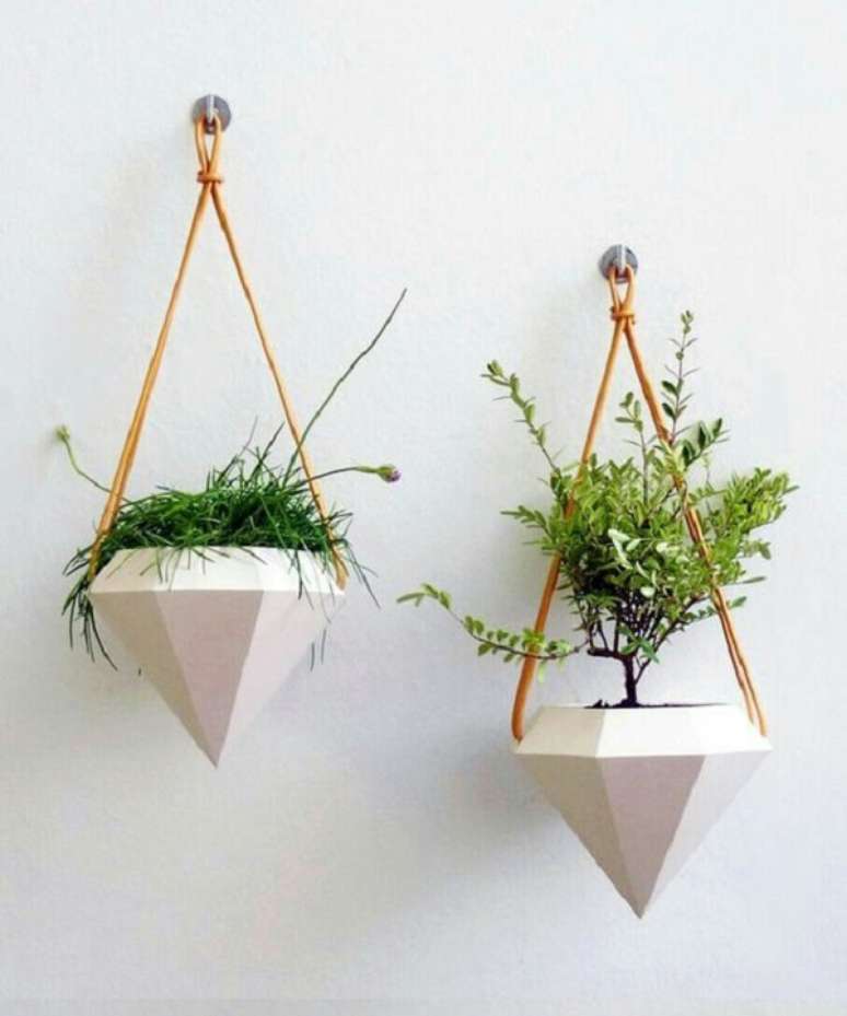 52. Cachepot para plantas de parede branca – Foto ModoDesign