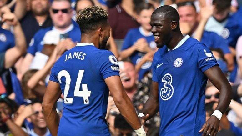 Chelsea entra em campo neste sábado pela Premier League Foto: GLYN KIRK / AFP