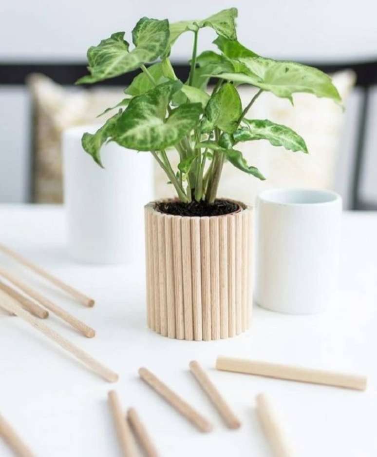 39. Cachepot para plantas personalizado – Foto Entreleis e Docuras