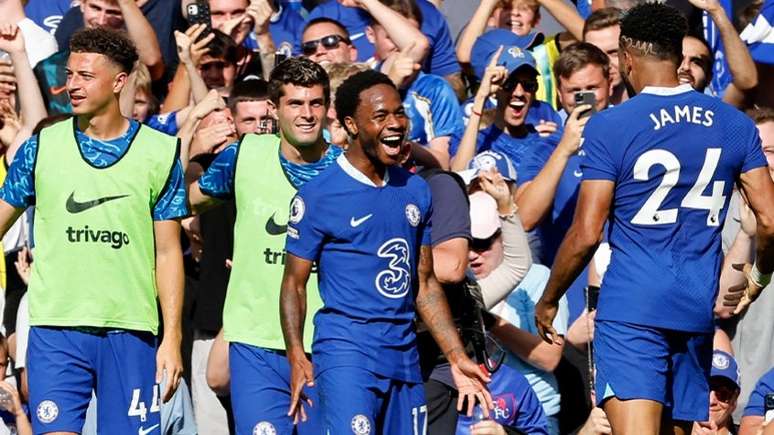 Raheem Sterling brilhou em vitória do Chelsea sobre o Leicester (Foto: AFP)